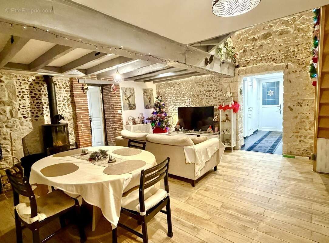 Maison à DARVOY