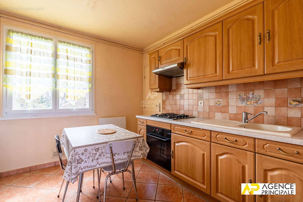 Appartement Le Mesnil Le Roi 3 pièce(s) 66 m2 - photo 2