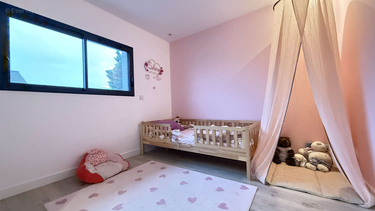 Maison à PREVESSIN-MOENS