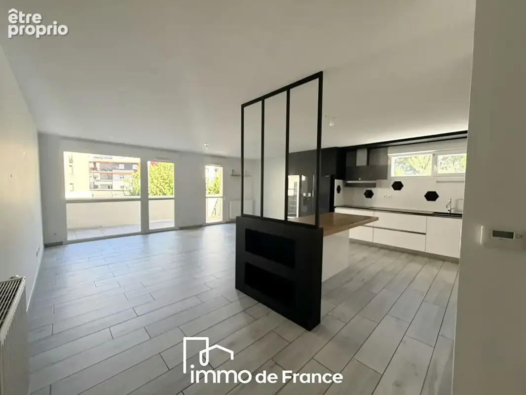 À vendre  - Superbe T3 de 97 m² - Quartier Bourran - photo 3