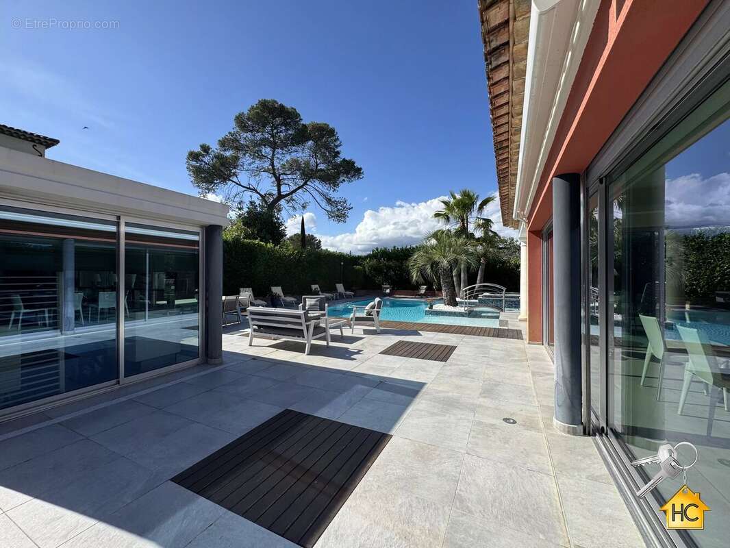 Maison à MOUGINS