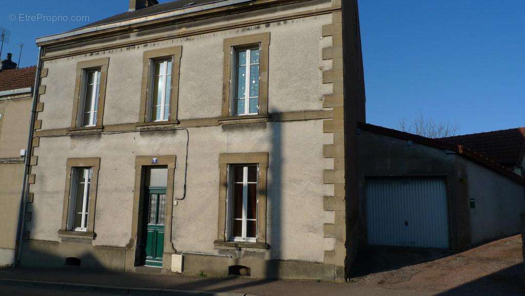 Maison à AUTUN