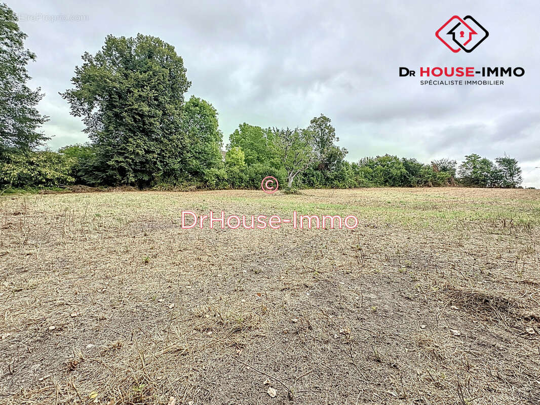 Terrain à RAZAC-SUR-L&#039;ISLE
