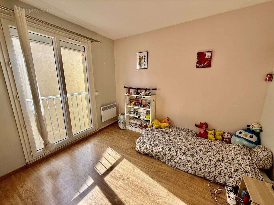 N'hésitez pas à nous contacter pour plus de renseignements. - Maison à ISTRES