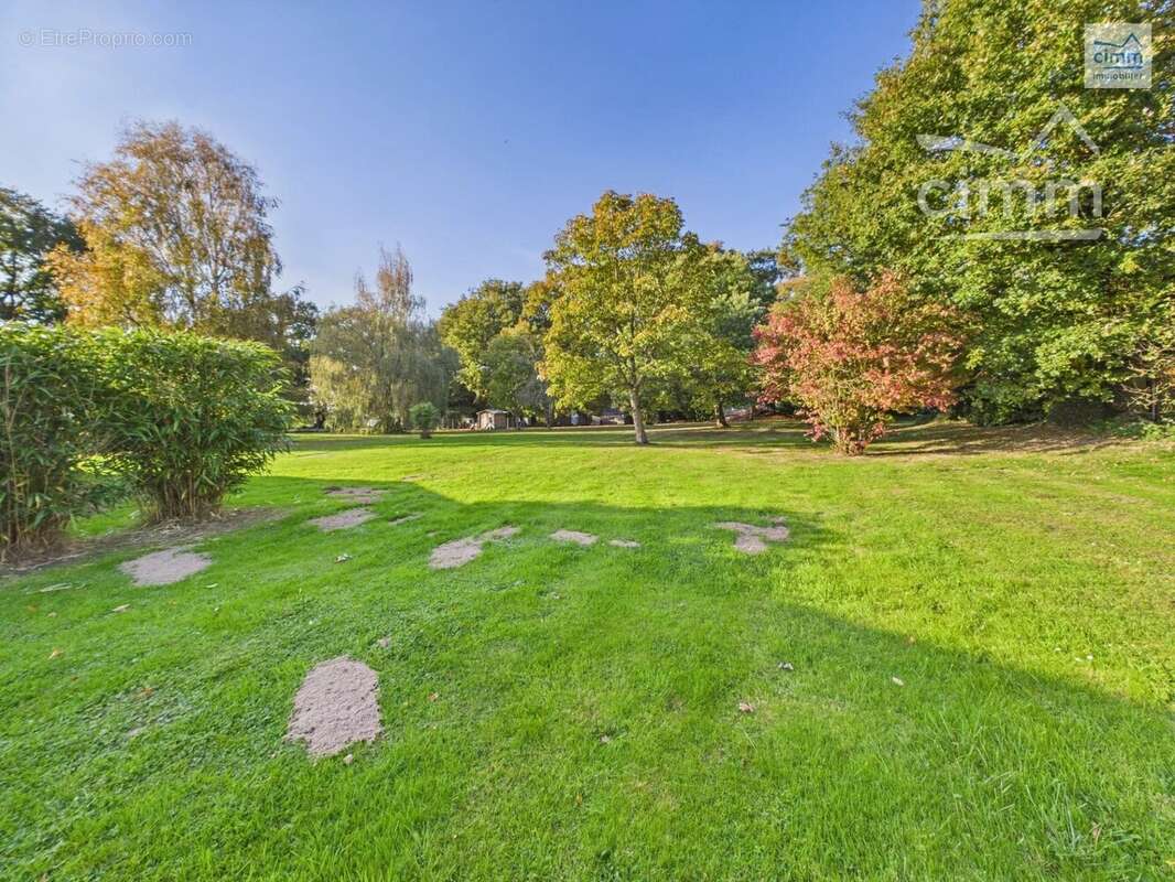 Maison à SAINT-THURIAL