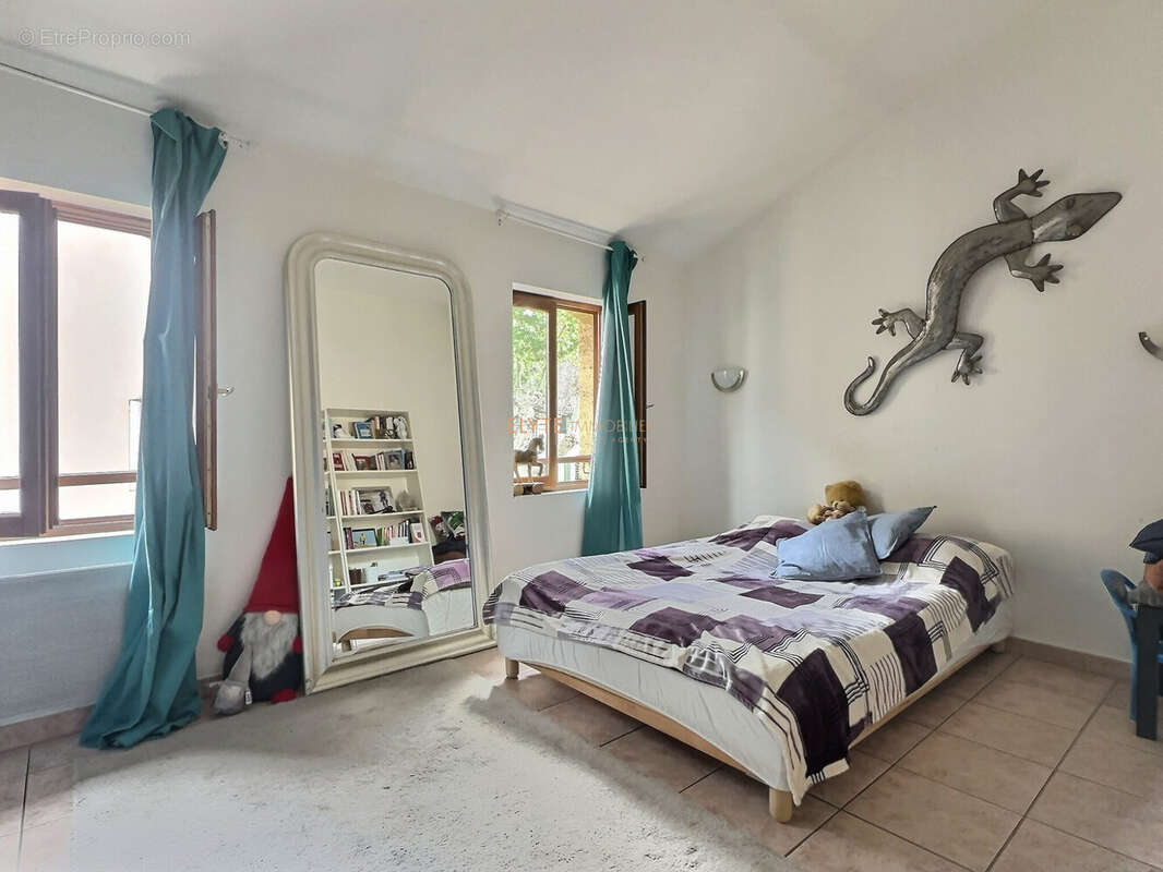 Appartement à SAINT-CHAMAS