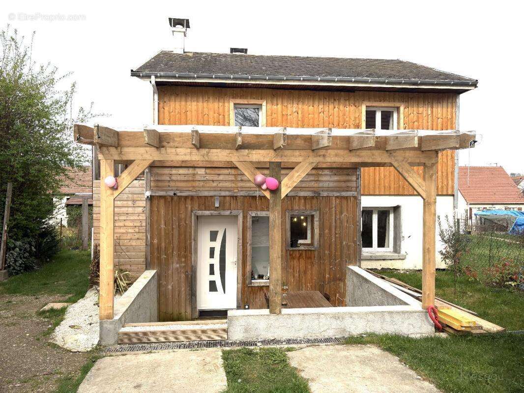 Maison à ROSNY-SUR-SEINE