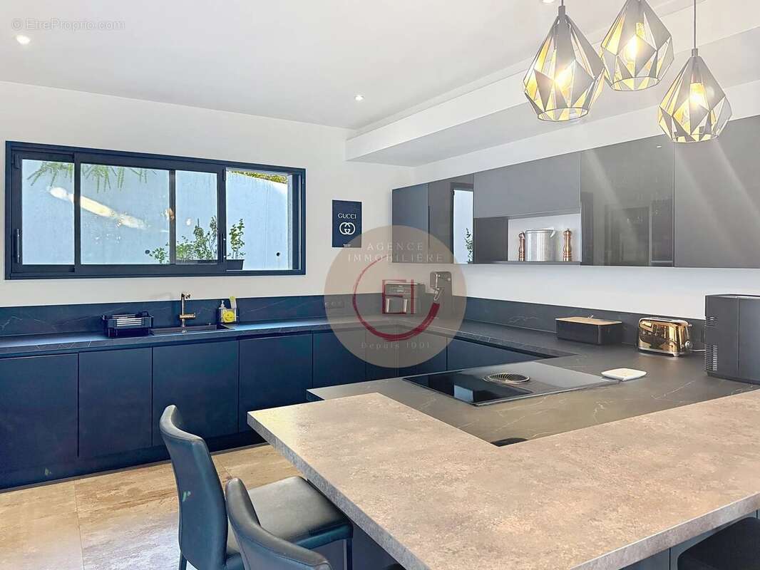 Maison à LES ADRETS-DE-L'ESTEREL