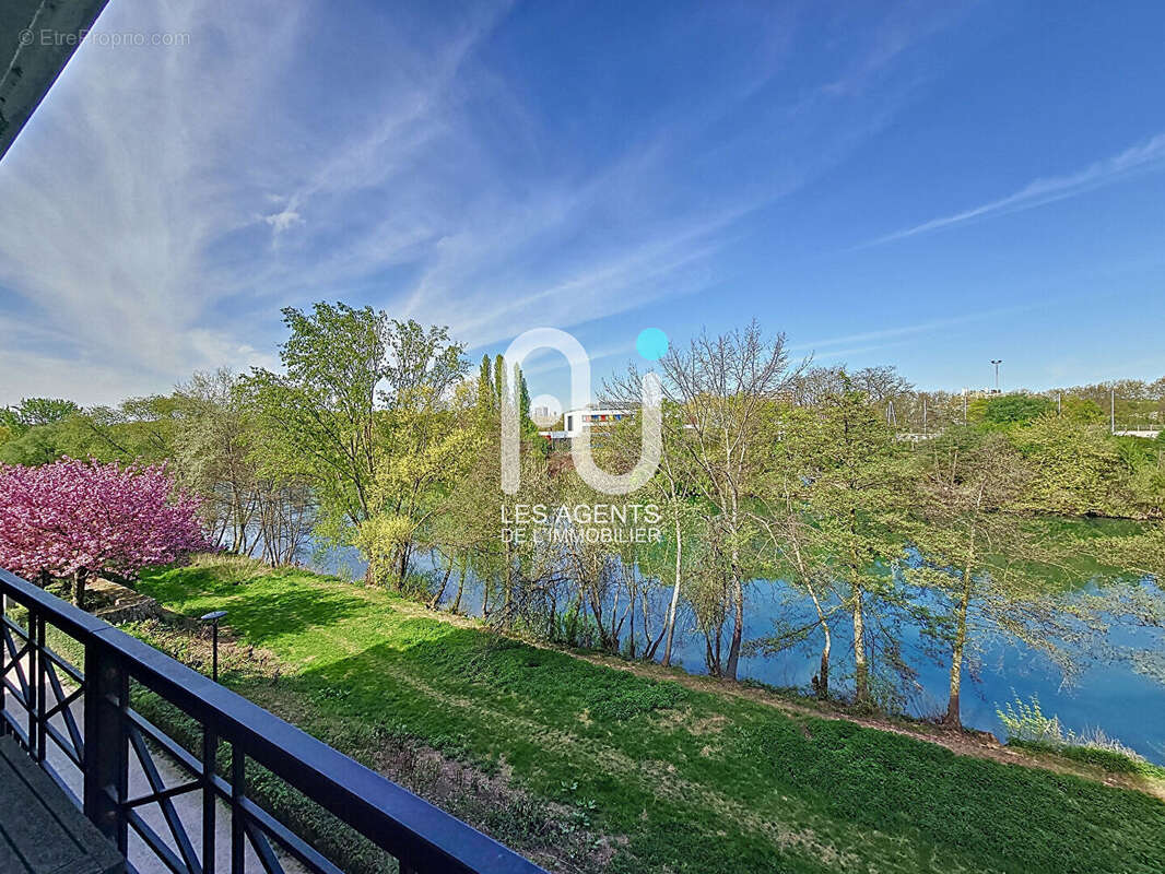 Appartement à VILLENEUVE-LA-GARENNE