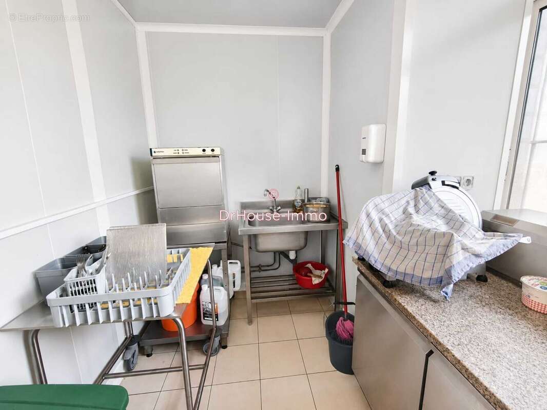 Commerce 87 m² à Laruns  - photo 7