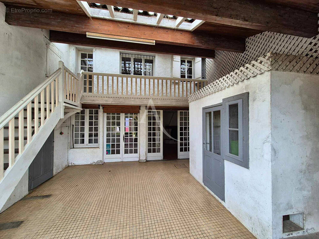 Maison à VILLENEUVE-DE-MARSAN