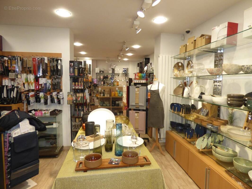 Commerce à SAINT-MAUR-DES-FOSSES