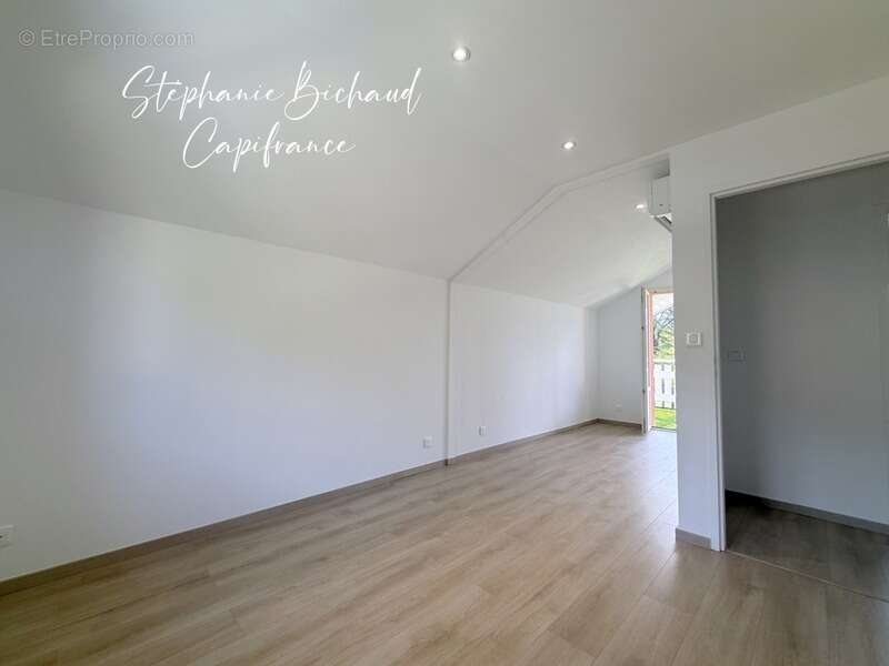 Maison à vendre 7 pièces LA ROCHE DES ARNAUDS (05) - photo 18