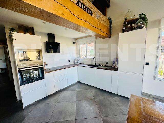 image2 - Maison à LA CHAPELLE-D'AUNAINVILLE