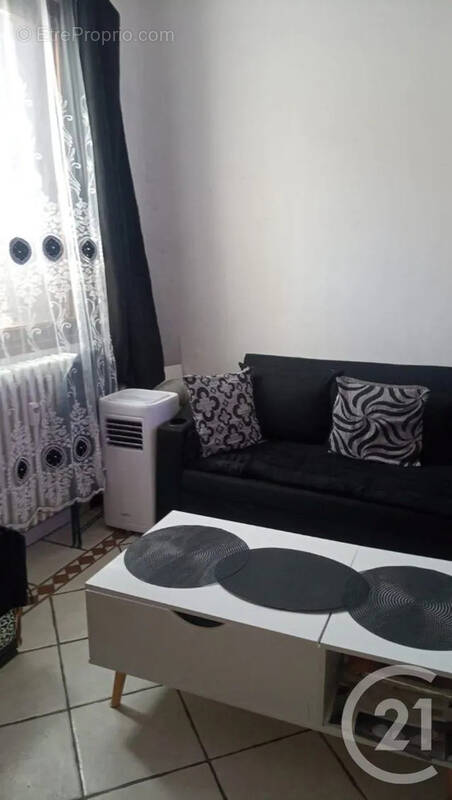 Appartement à MARSEILLE-5E