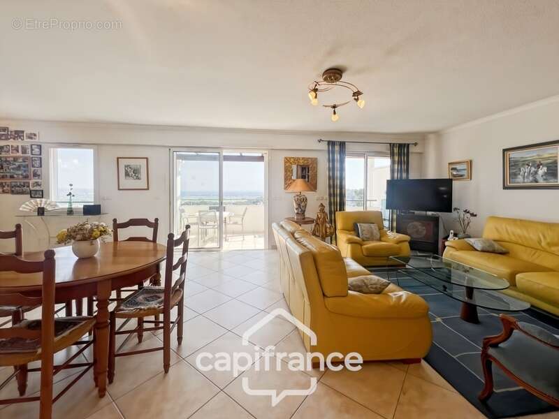 Appartement à HYERES