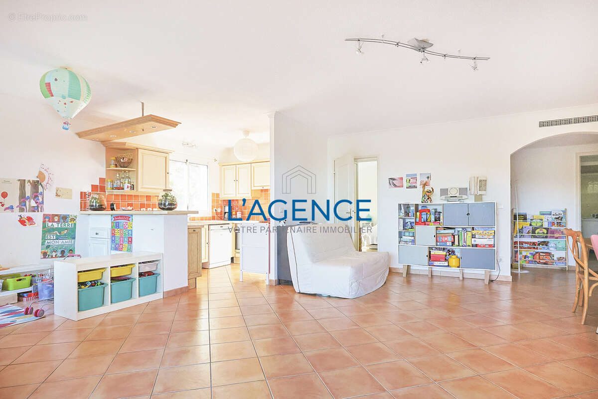 Appartement à HYERES