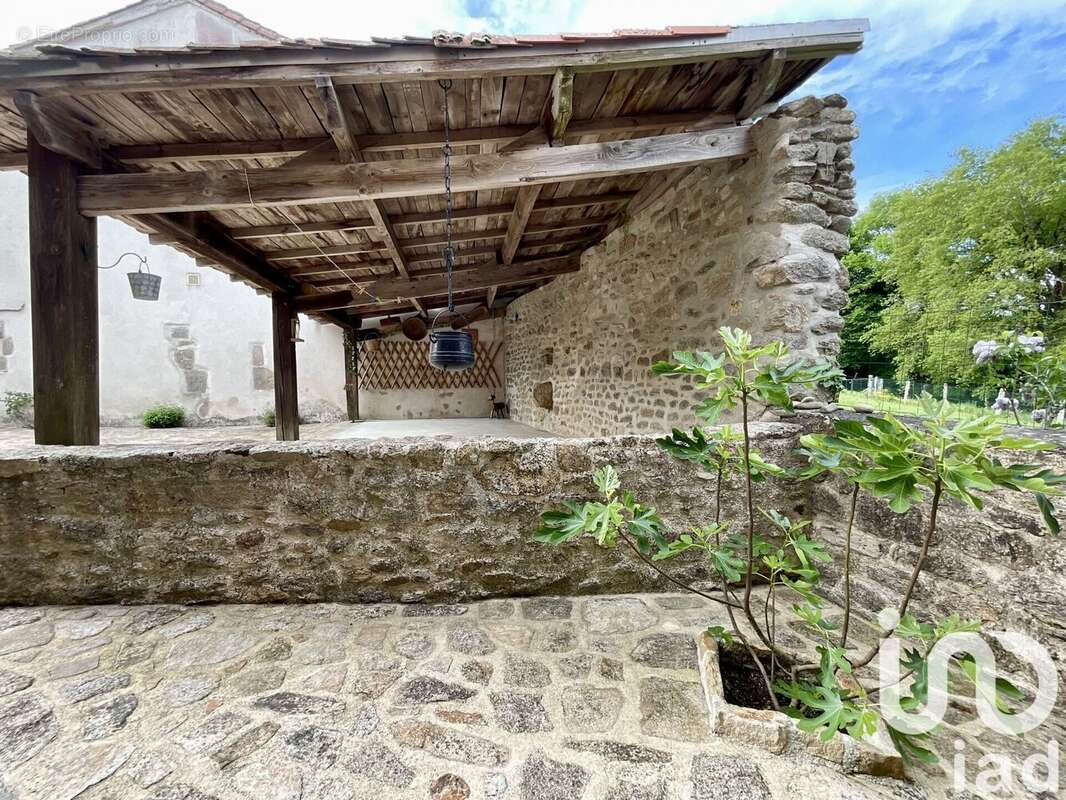 Photo 2 - Maison à COMPREIGNAC