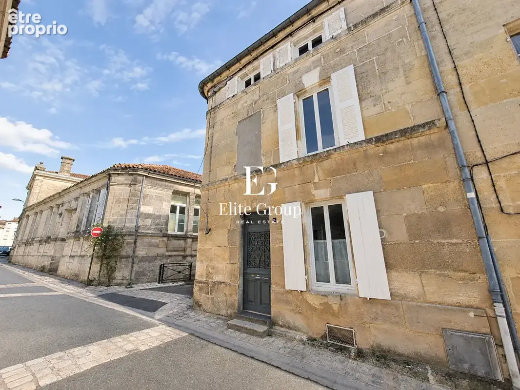 A VENDRE Maison de ville Cognac rue piétonne 3 pièces 81 m² - photo 14
