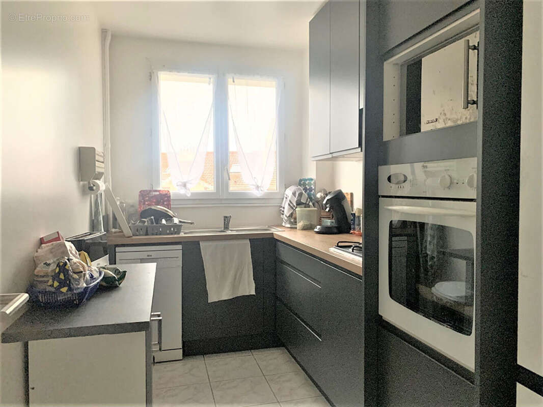 Appartement à COURBEVOIE