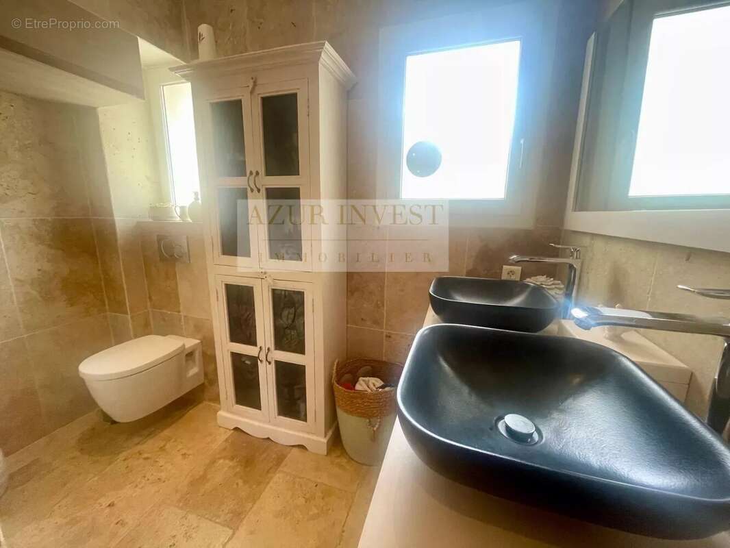 Appartement à ROQUEBRUNE-CAP-MARTIN