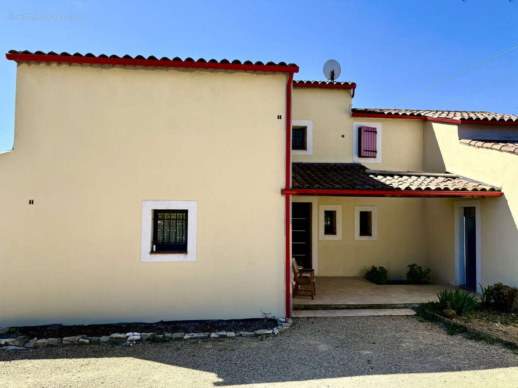 Maison 239 m² à Pierrevert  - photo 4