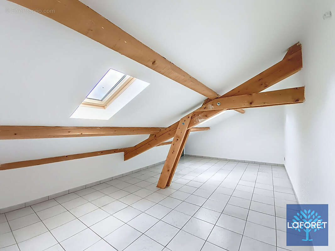 Maison à SAINT-PIERRE-EYNAC