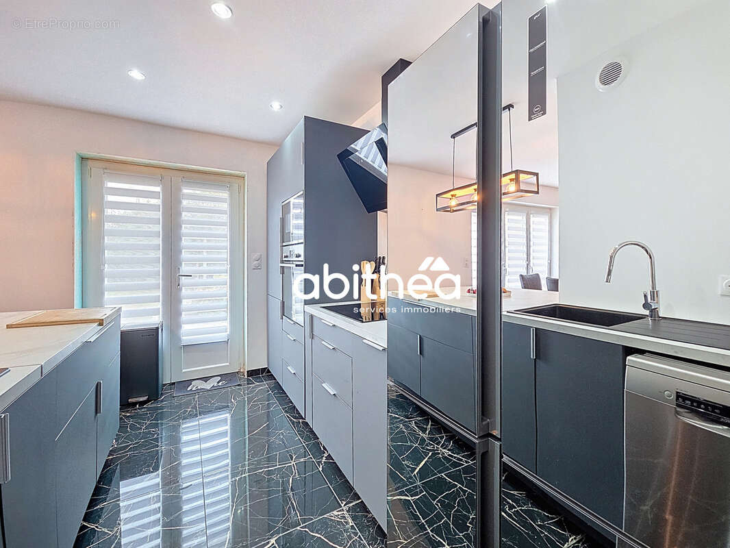 Maison à COURRIERES