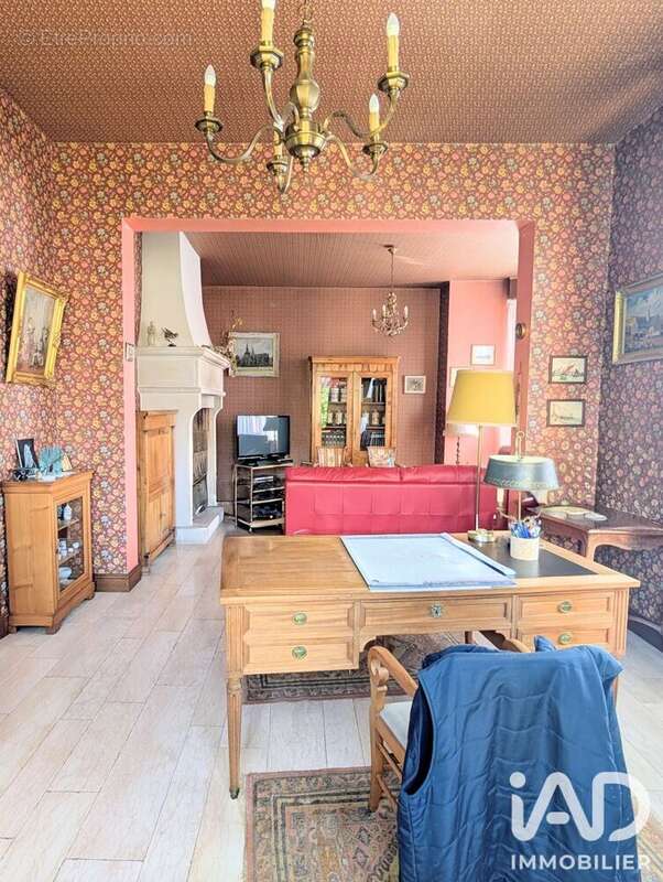 Maison 250 m² à Estaires  - photo 2