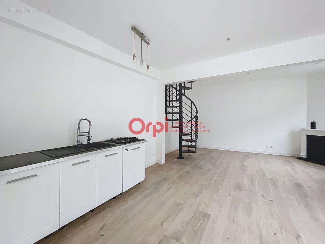 Appartement à VERNEUIL-EN-HALATTE