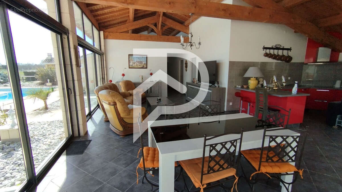 Maison à LAMONZIE-SAINT-MARTIN