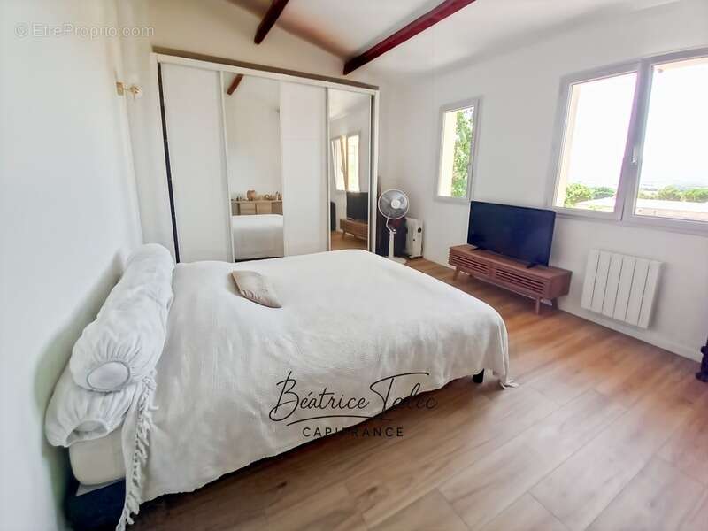 Appartement à PUYLOUBIER