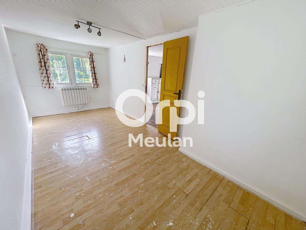 Appartement à SERAINCOURT