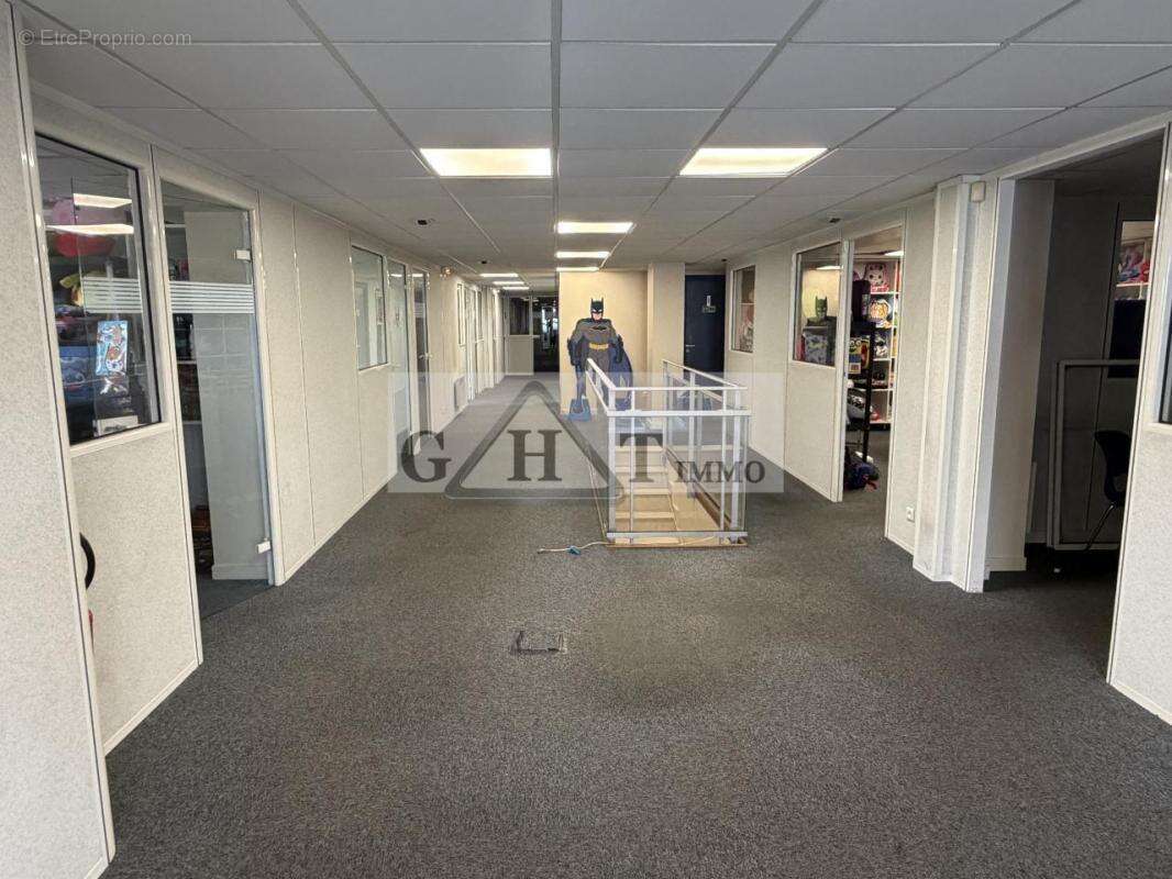 Local commercial 404 m² a vendre saint maur des fosses - photo 2