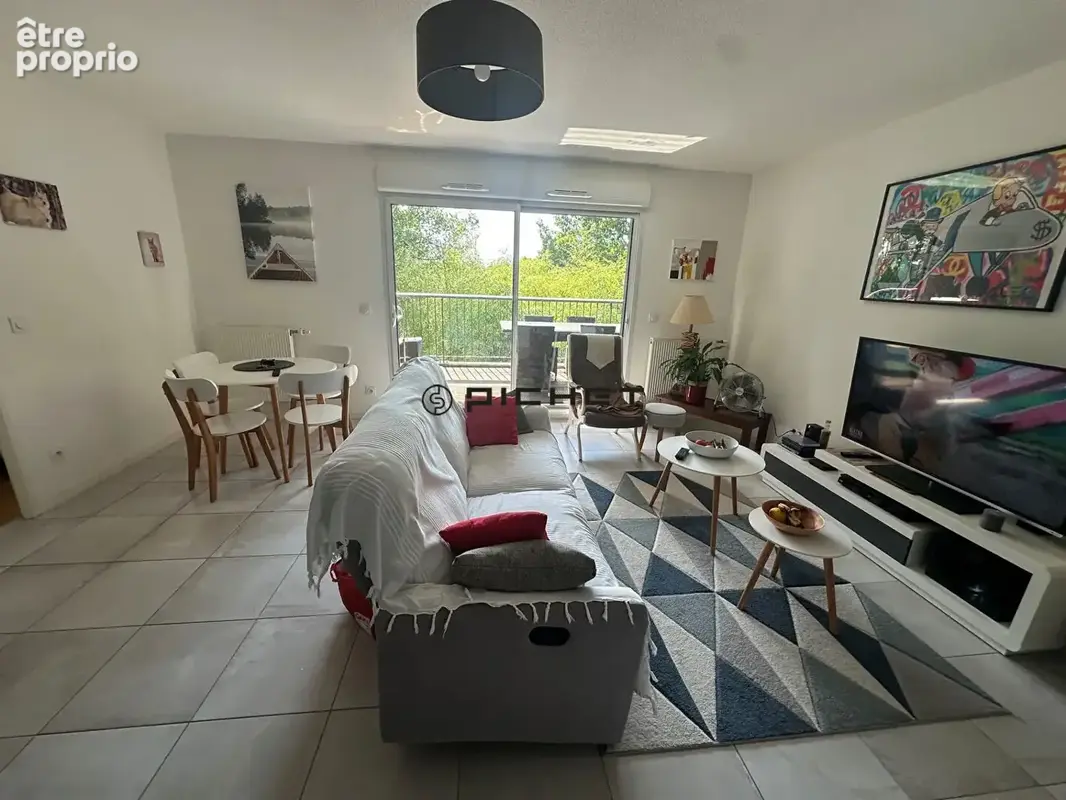 À Vendre Superbe Appartement T4 avec Grande Terrasse  cellier et parkings - photo 2