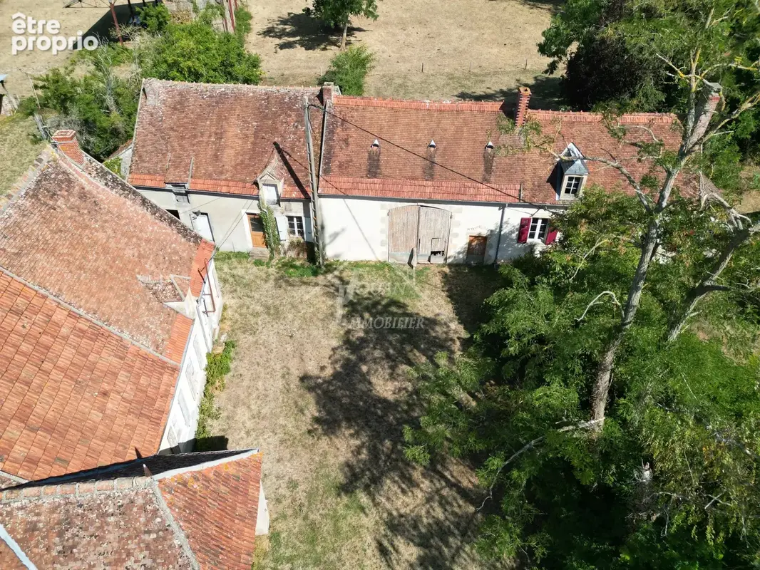 Ancien corps de ferme à rénover sur plus de 3000m² de terrain, COUST - photo 2