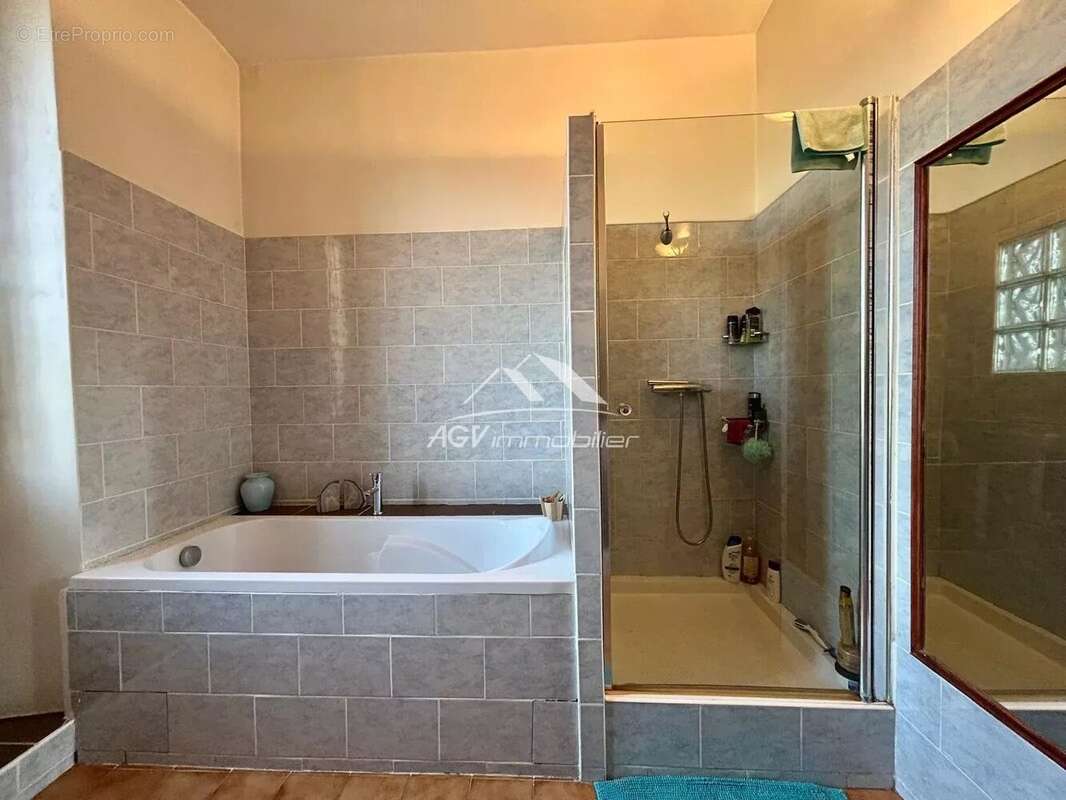 Maison à SAINT-MARTIN-DE-VALGALGUES