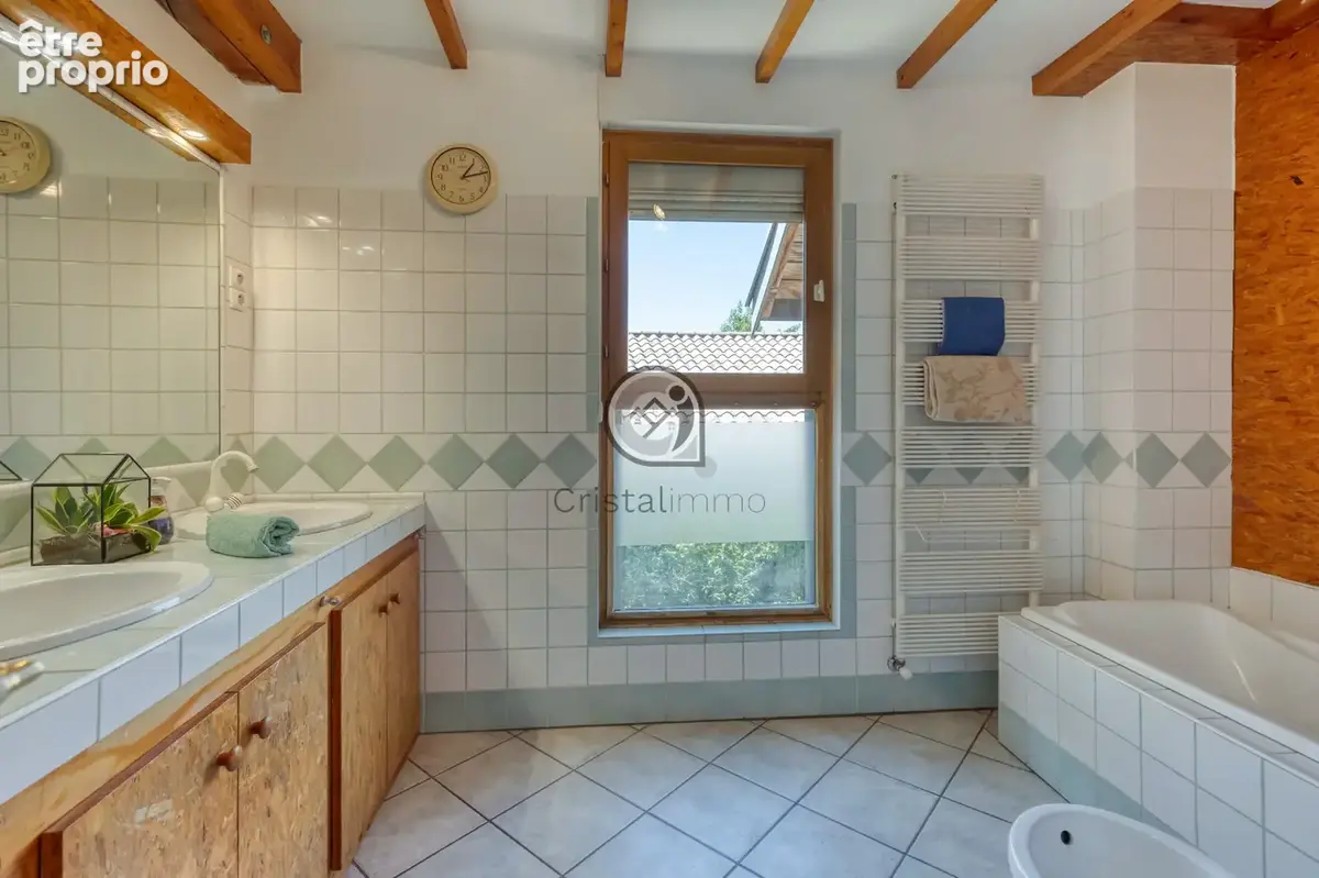 Le versoud   maison t6 avec grange - photo 12