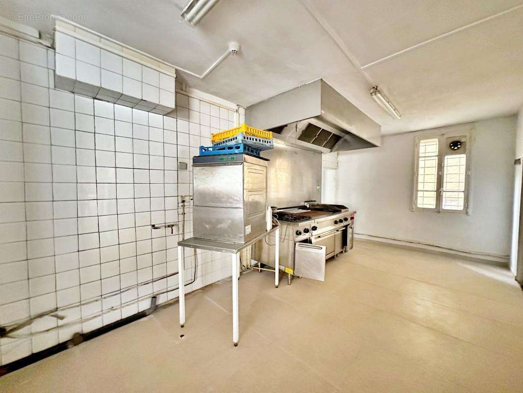 Commerce à SAUVETERRE