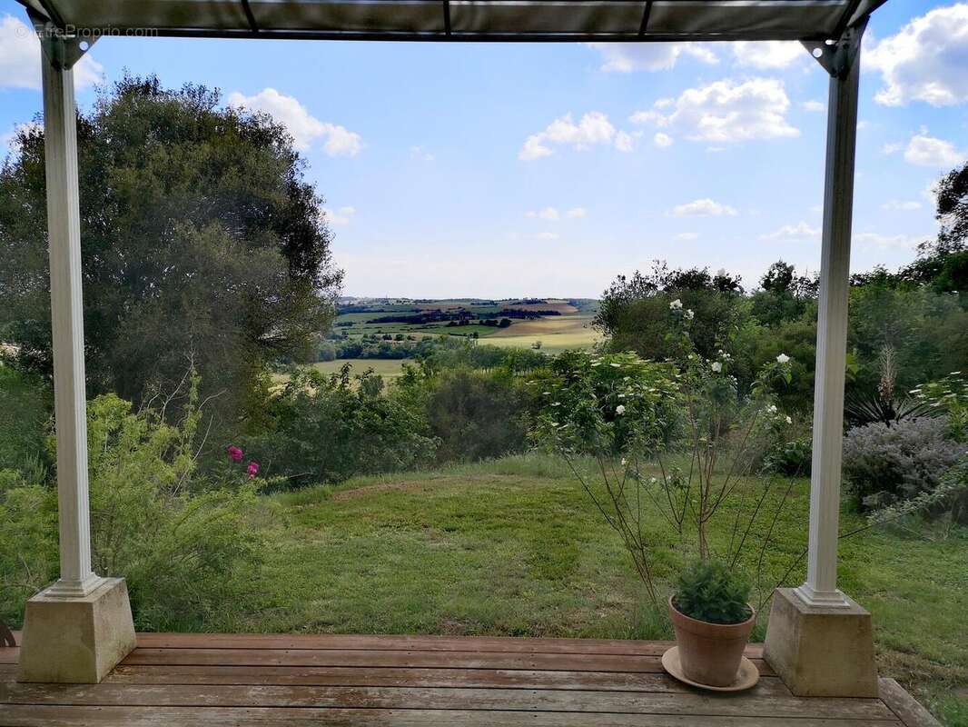 Propriété à vendre, Gers: DPE A Propriété équestre (ou propriété privée) sur son promontoire, très au calme, vues exceptionnelle - photo 12