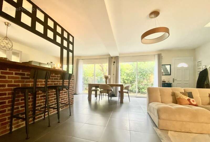 Appartement à CHOISY-LE-ROI