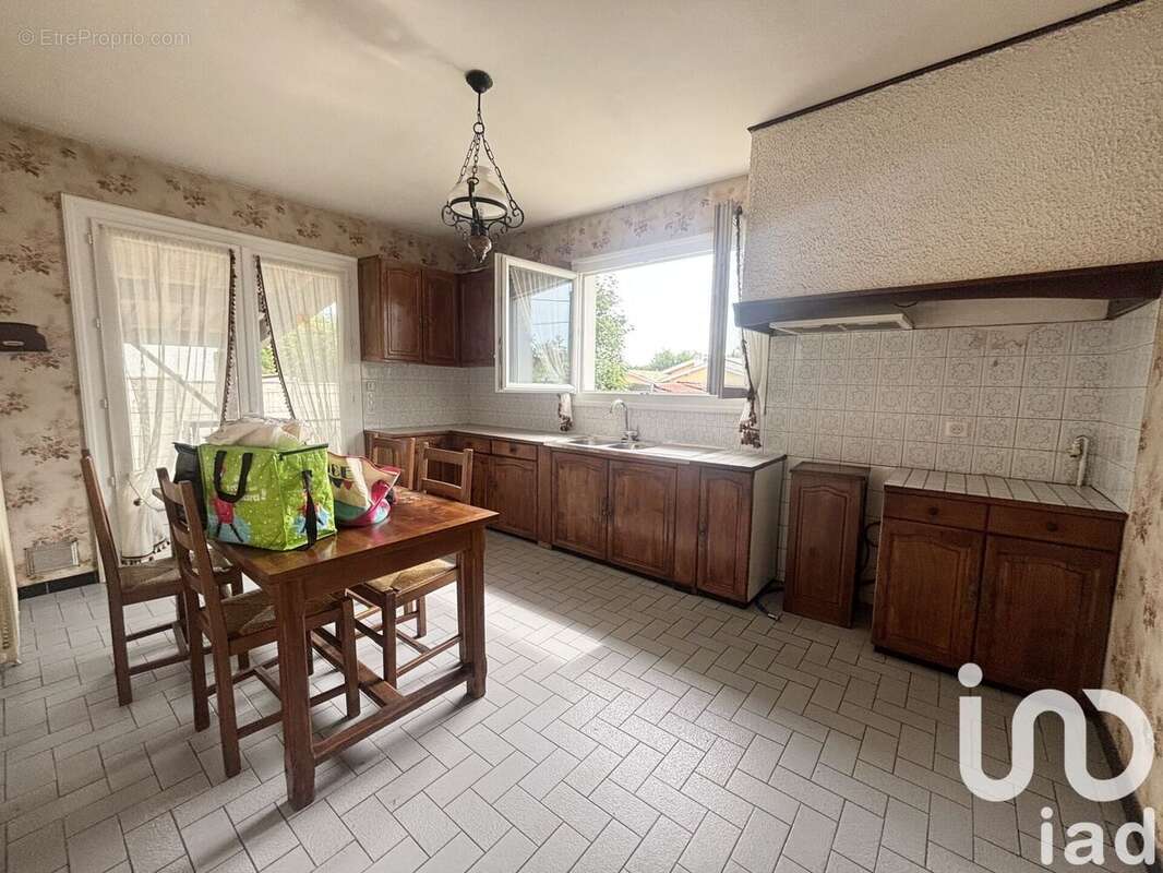 Photo 3 - Maison à LE HAILLAN