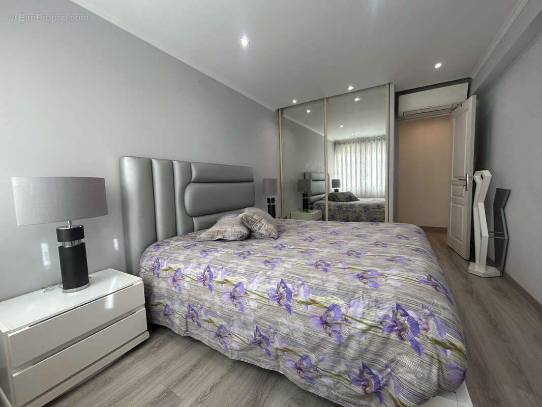 Appartement à ROQUEBRUNE-CAP-MARTIN