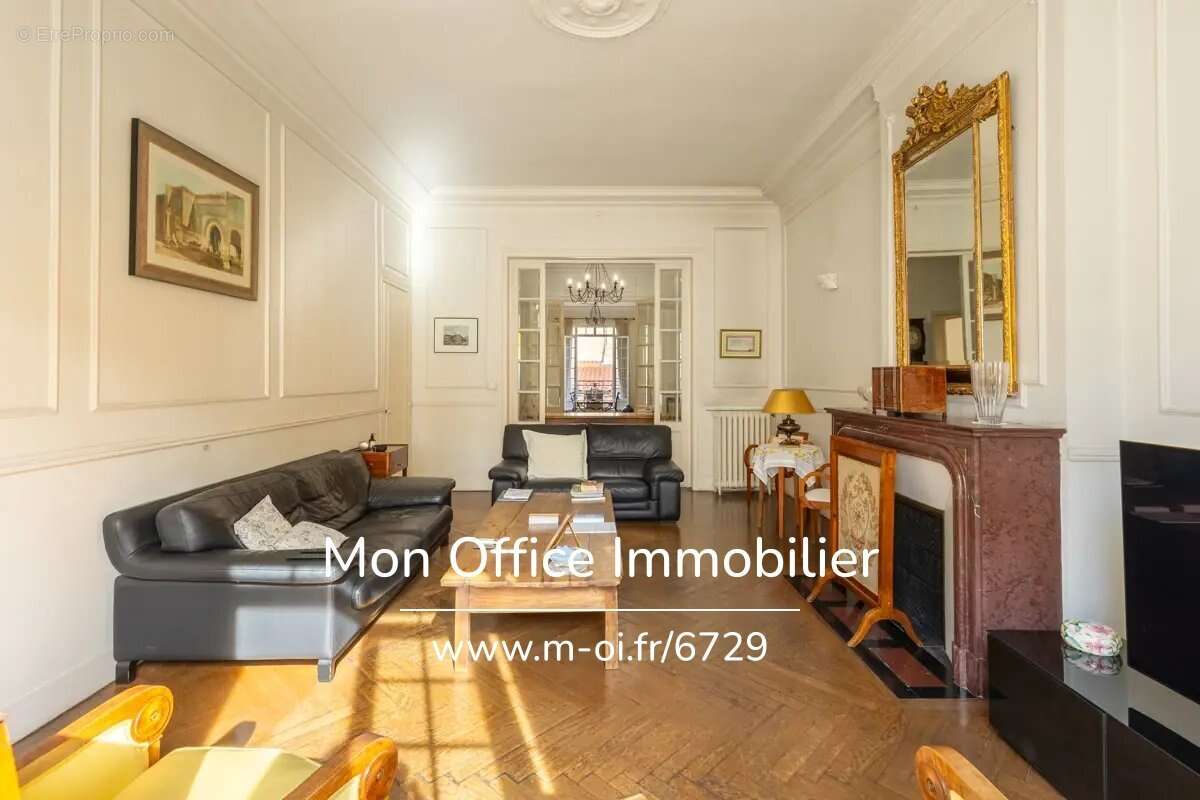 Appartement à MARSEILLE-6E