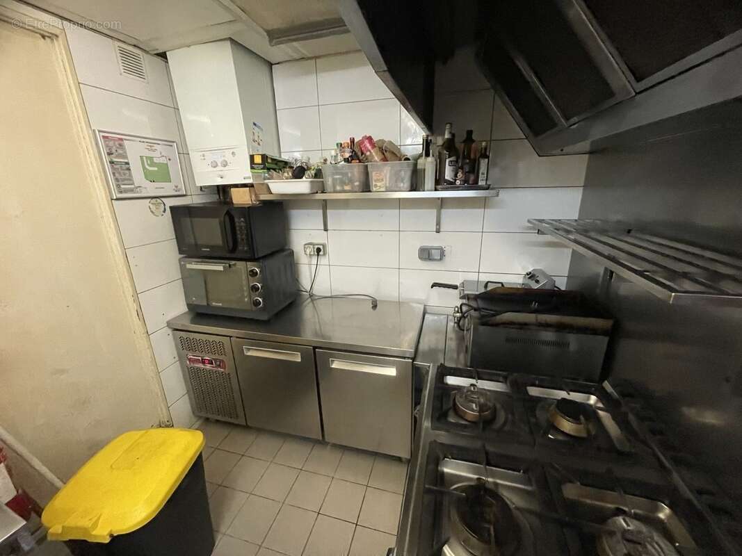 Autre à PARIS-11E