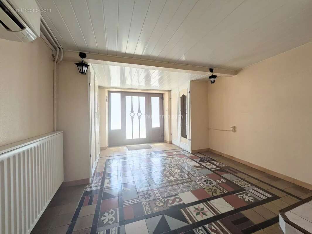 Maison à NEUFCHATEAU