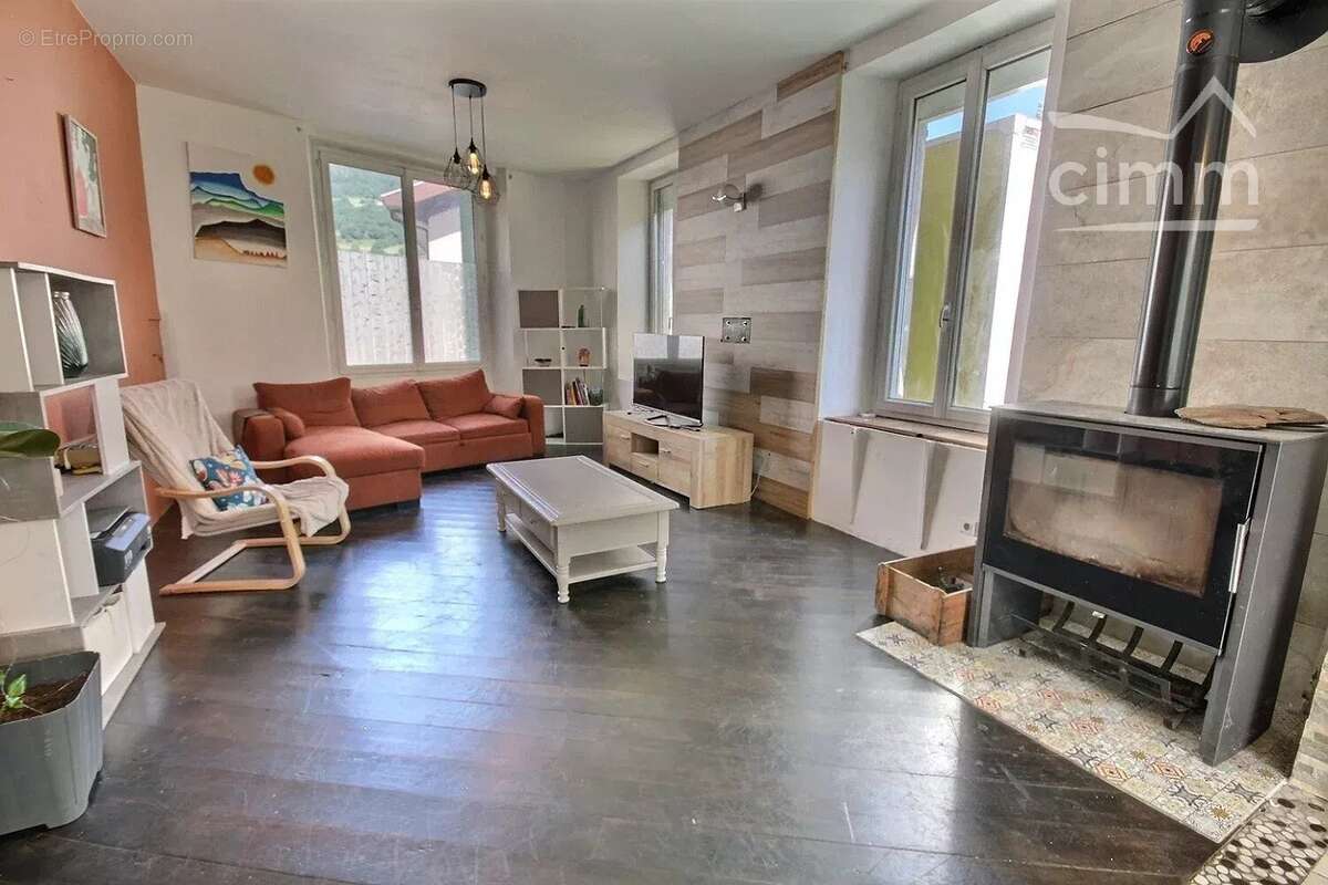 Maison à LA ROCHETTE