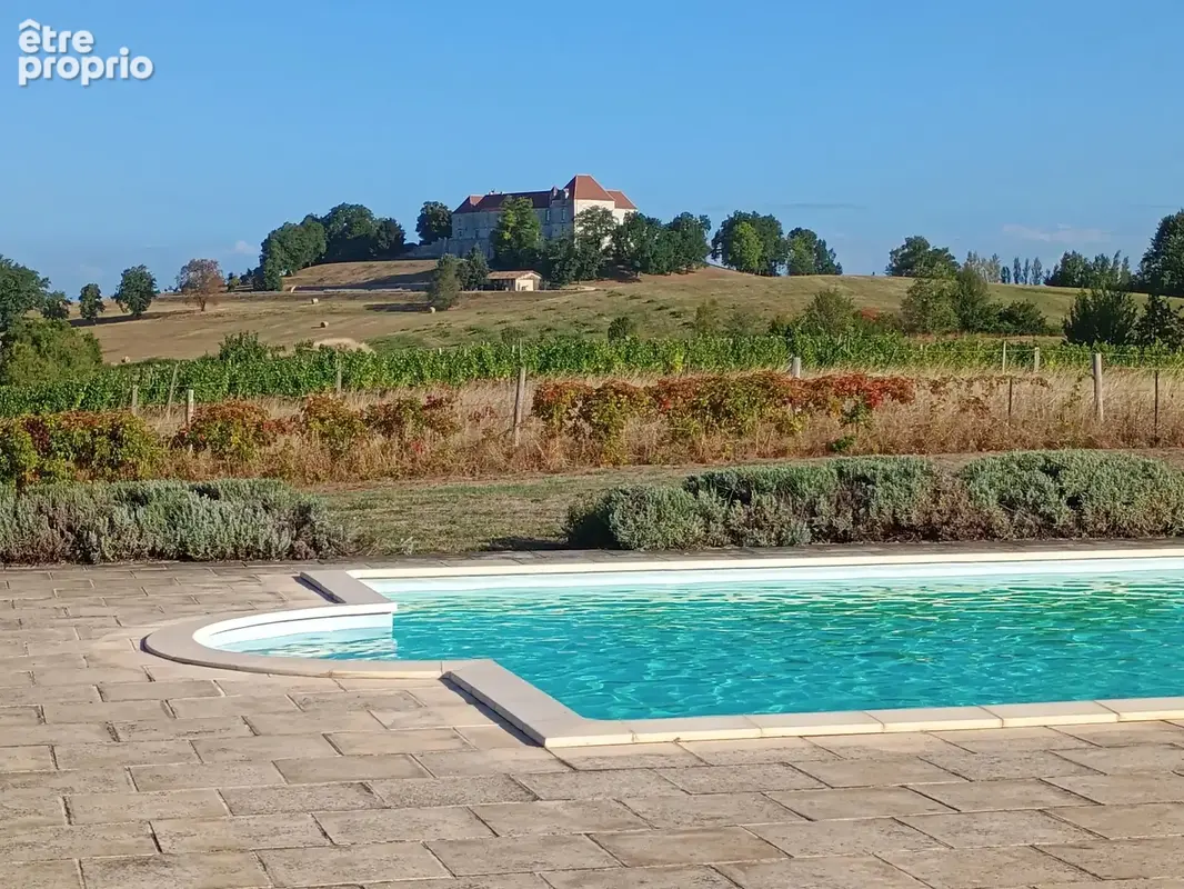Charmante Maison de Campagne avec Dépendance de 116 m², Piscine et Vue Panoramique - photo 1