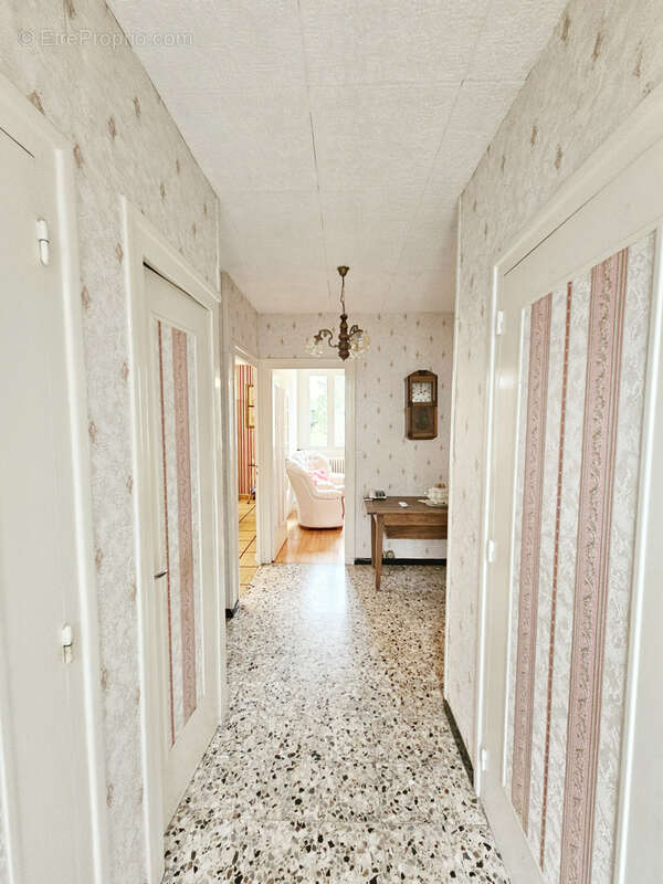 Maison à PONT-DE-CHERUY