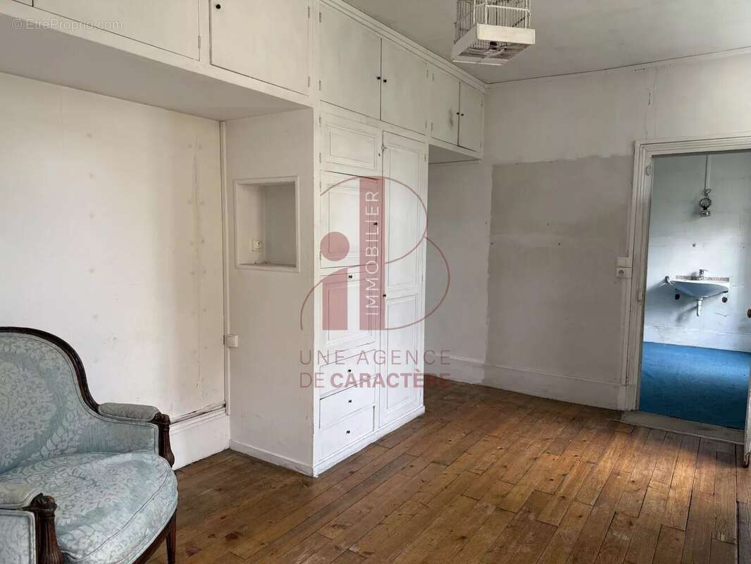 Maison à FONTAINEBLEAU